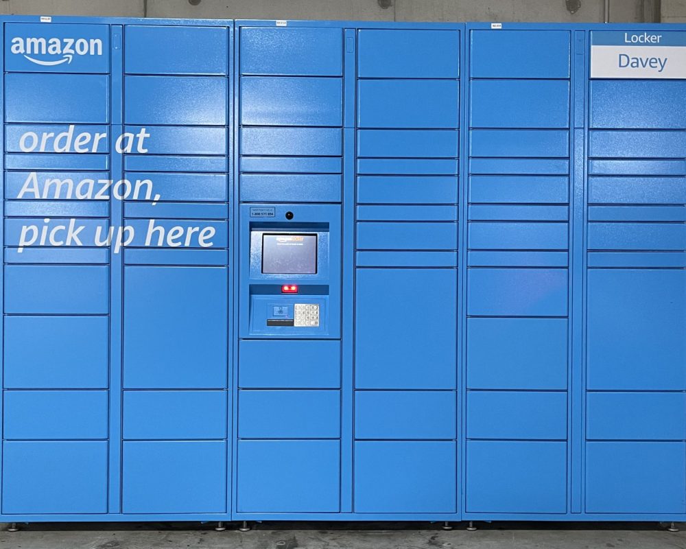 Amazon_Hub_Locker_-_Davey_in_Gasworks_Newstead,_Queensland_2021